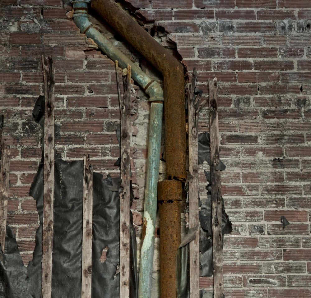 Cast Iron Pipe Failure in Pre-1975 Florida Homes How to Spot It Before Your Slab Cracks